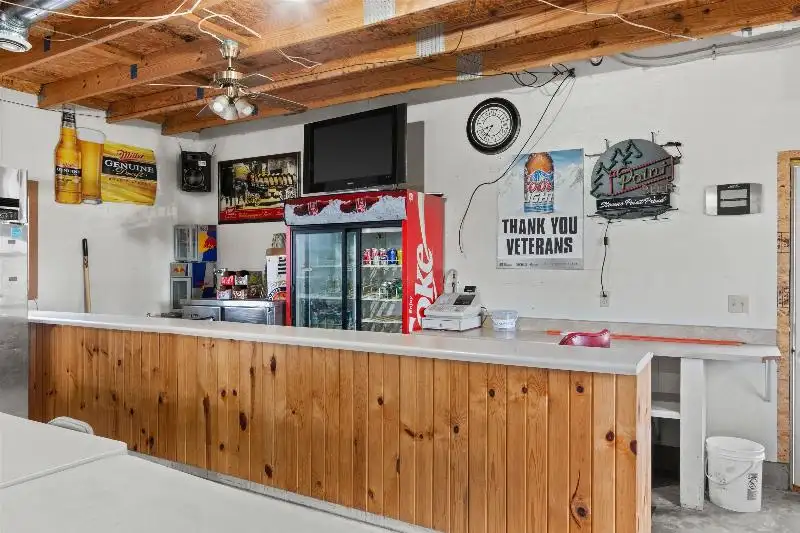 Established Bar and Restaurant with Living Quarters in Stevens Point Area