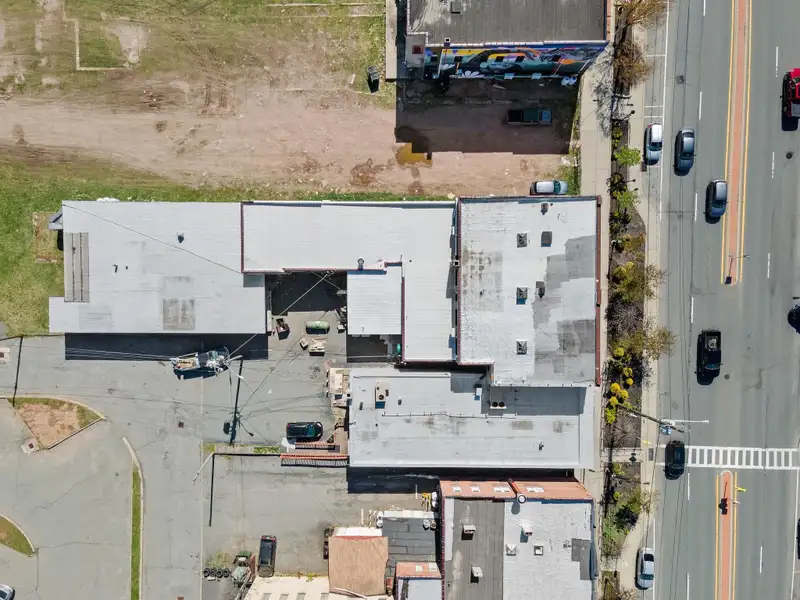 Upscale Private Office Spaces in Monticello's High-demand Commercial Corridor