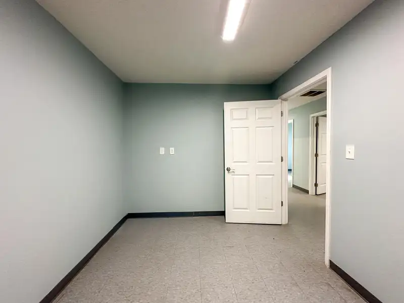 Versatile Commercial Property on Highway 25 N, Corbin with Showroom and Office Spaces