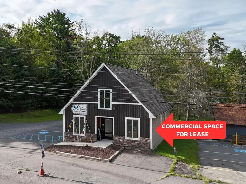 Flexible Commercial Space for Lease in High-traffic Location Near Tafton Post Office