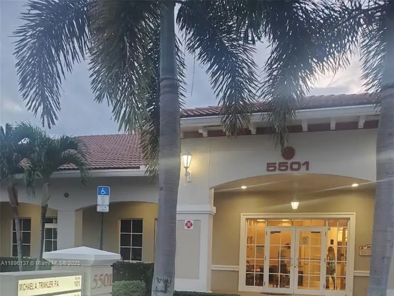 First-floor Office for Sale in Coral Springs Professional Campus, 1,479 Sq. Ft.