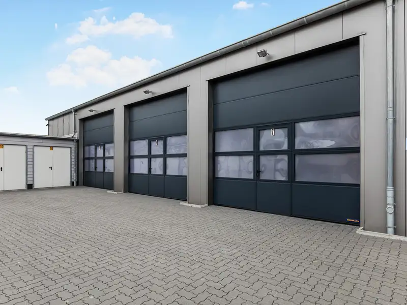 Versatile Self-storage Facility with Modern Office Space in Eckernförde