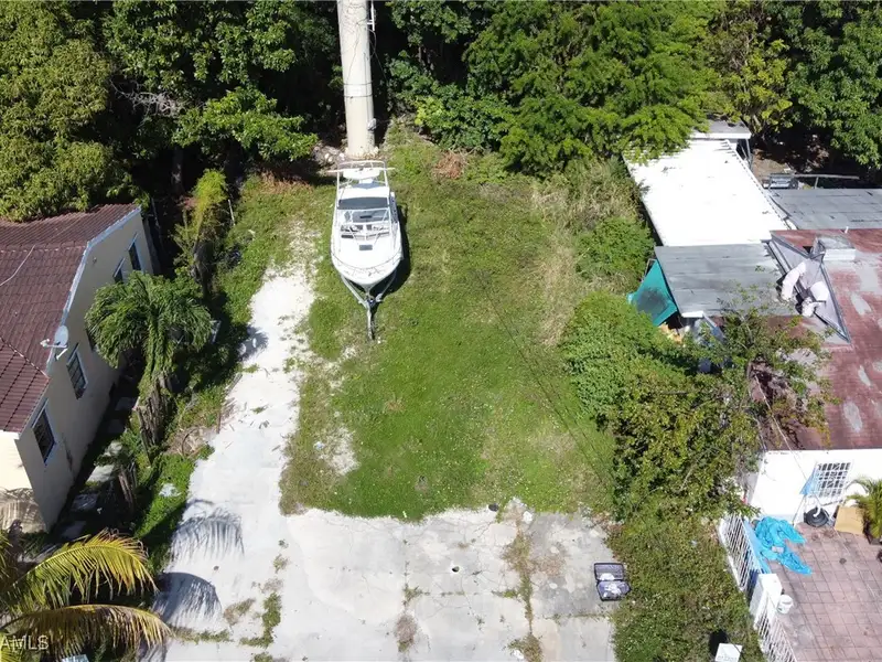 Mixed-use Development Opportunity in Wynwood Norte - 5750 Sf Lot Near Design District