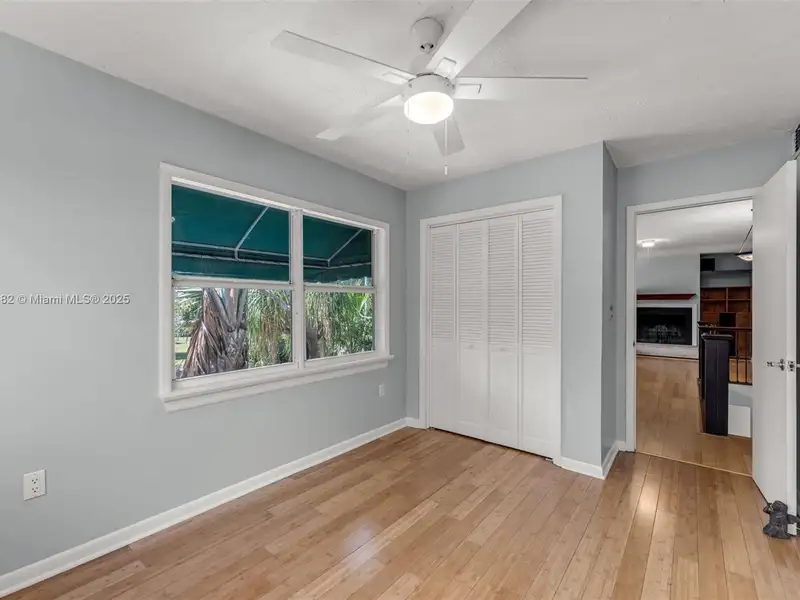 Remodeled 5-bedroom Home on 1 Acre in Redlands Near National Parks