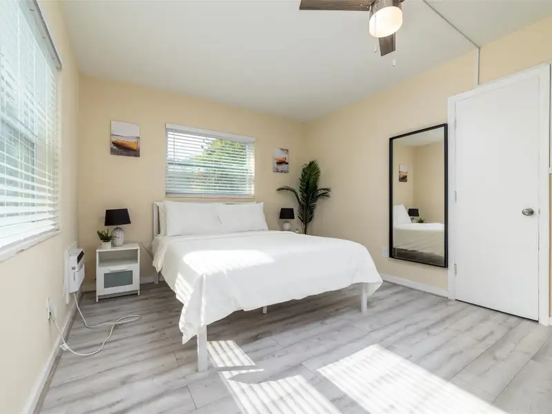 Turnkey 6-unit Airbnb Property in Prime Wilton Manors - Fully Renovated and Furnished