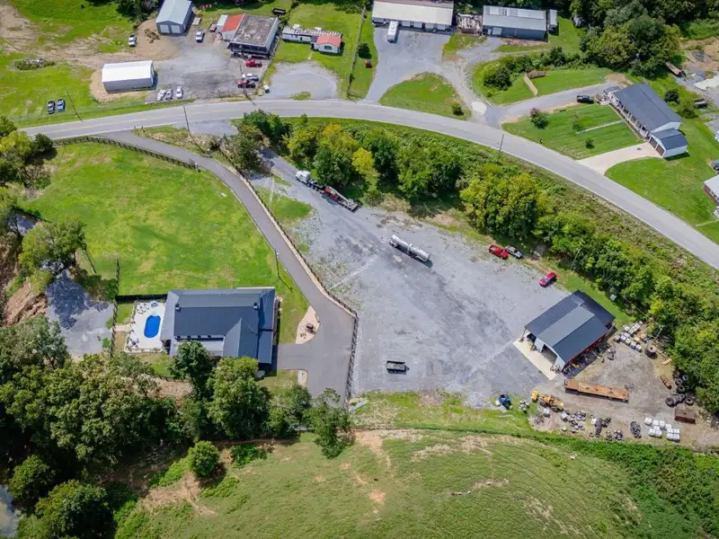 Custom Barndominium on 3 Acres with Pool and Income-generating Garage in Tennessee