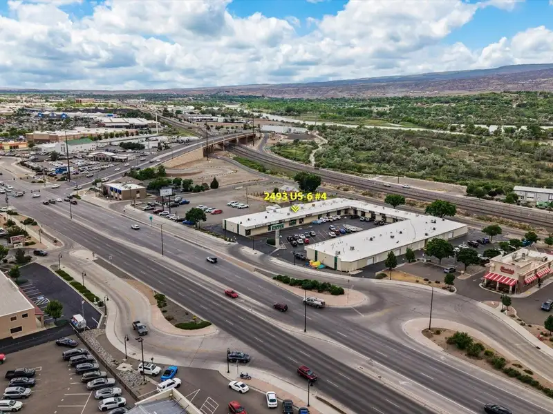 Established Restaurant Opportunity in High-visibility Cottonwood Mall, Grand Junction