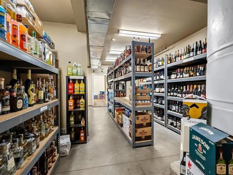 Multi-use Commercial Property with Established Tenants in Durango's Growing Market