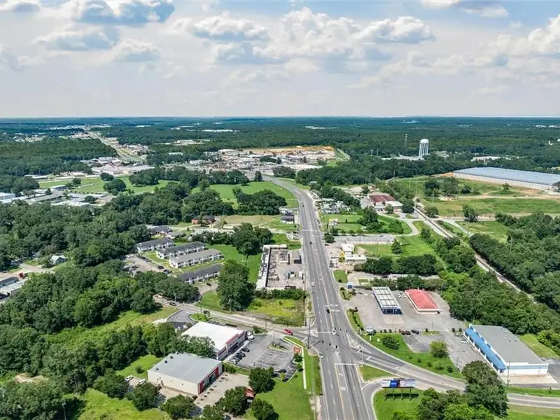 Commercially Zoned .68-acre Lot at Busy Us Hwy 90 Intersection