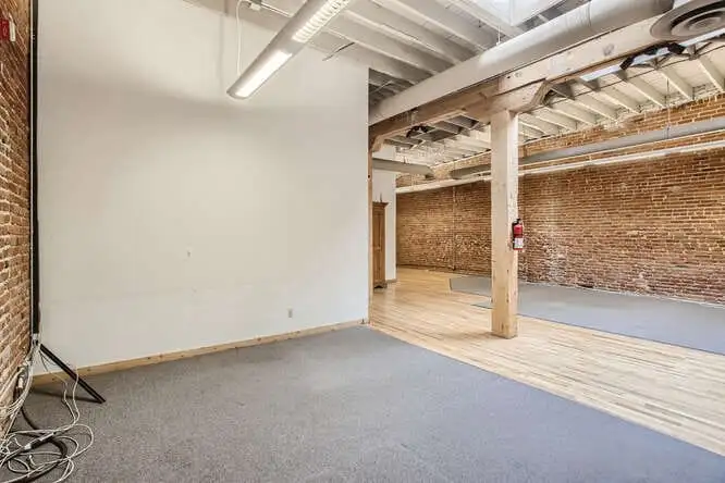 Historic Office/retail Building in Lodo, Denver - 11,012 Sq Ft with Leased Retail Space