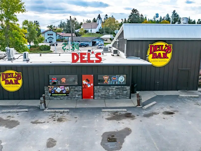 Historic Del's Bar & Grill: Profitable Lakeside Business in Somers, Mt with Liquor License