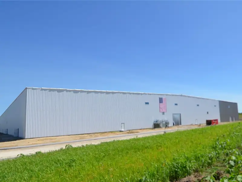 Industrial Distribution Hub in Midwest Commerce Park, Near I-380 and Eastern Iowa Airport
