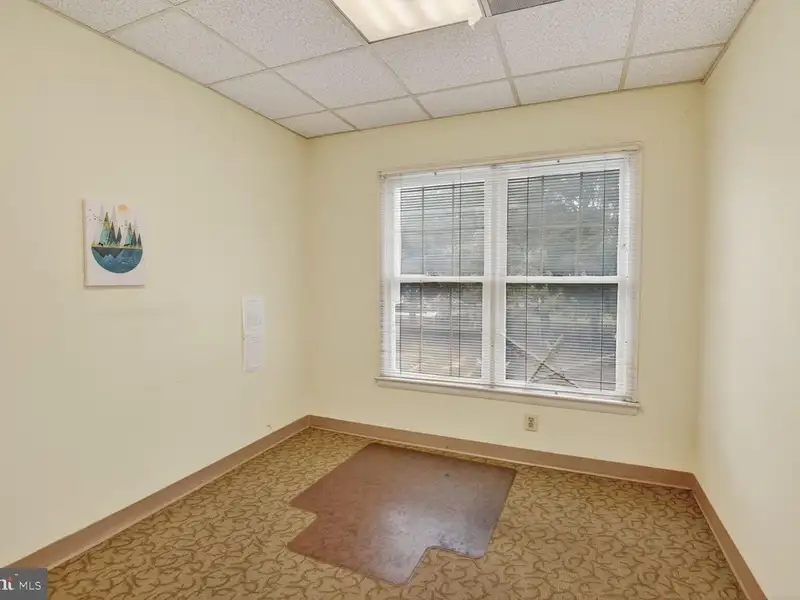 Affordable Office Suites Near Joint Base Andrews - Dual Suites with Separate Entrances
