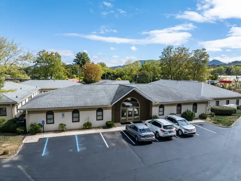 Fully Leased Business Park in Prime Waynesville Location with Ample Parking and Modern Amenities