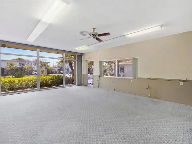 High Visibility Retail/office Building in Downtown St. Petersburg - Renovate or Rebuild Opportunity