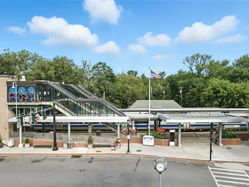 Premier Retail Space for Lease in Downtown Tuckahoe, Across from Metro-north Station