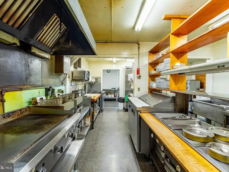 Established Restaurant with Commercial Kitchen and 120+ Seating in Hardy County
