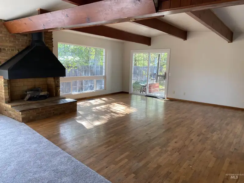 Unique Duplex and Bungalows in Boise Bench on over Half an Acre