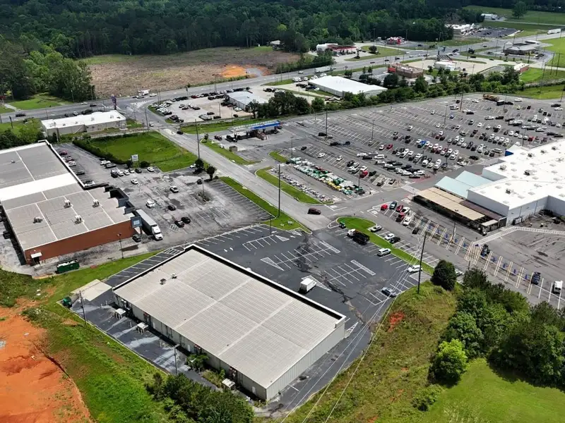 Commercial Strip Center on 3 Acres in Lafayette, Ga Near Walmart Supercenter