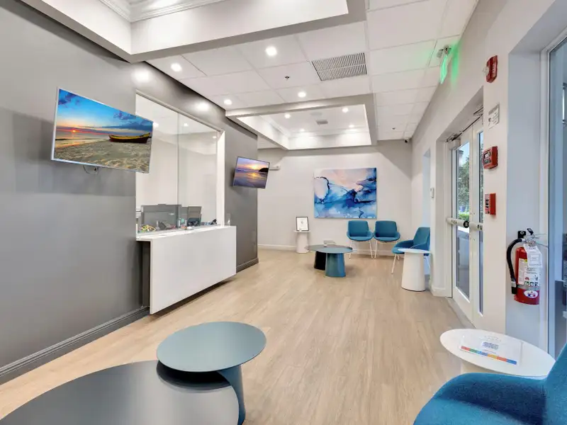 Renovated 5,194 Sf Commercial Building on Federal Highway, Delray Beach