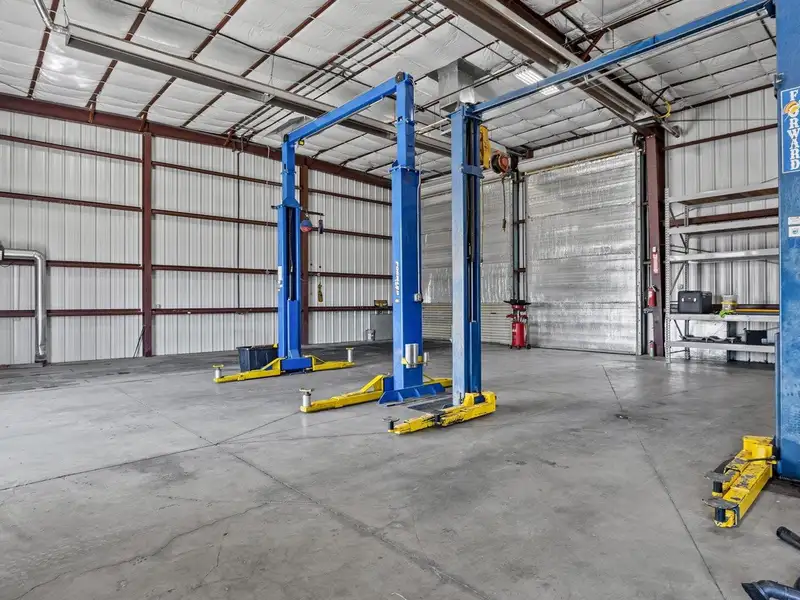 Versatile Commercial Space with Warehouse, Retail, and Mezzanine in Fruita, Co