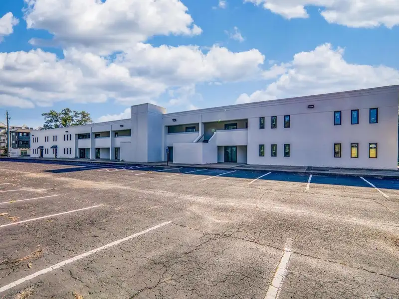 Downtown Pensacola Multi-tenant Office Building with 15,000 Sq Ft of Versatile Space