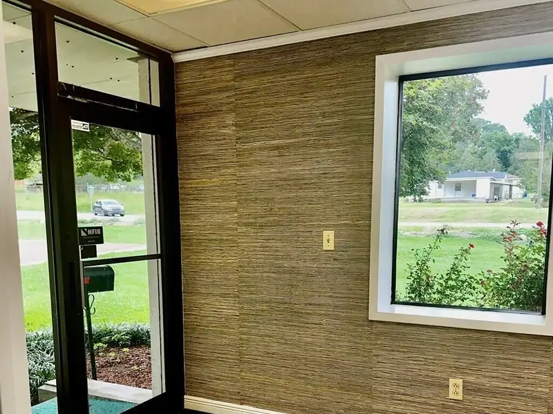 Office Building for Sale or Lease Near Port - 4100 Sq Ft with Conference Room and Parking