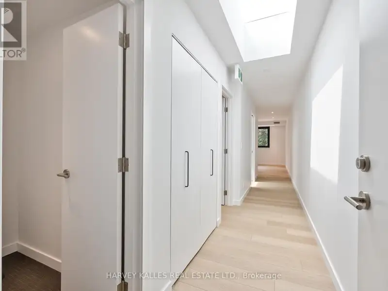 Modern Two Bedroom Suite in Bedford Park with High-end Finishes and Great Amenities