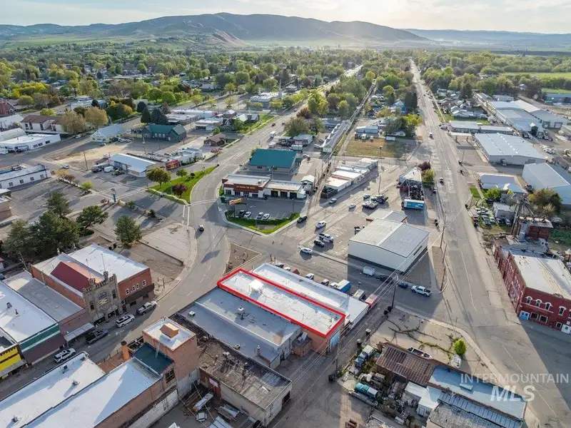 Updated Tavern with Liquor License in Historic Downtown Weiser