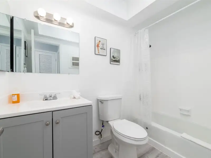 Turnkey 6-unit Airbnb Property in Prime Wilton Manors - Fully Renovated and Furnished