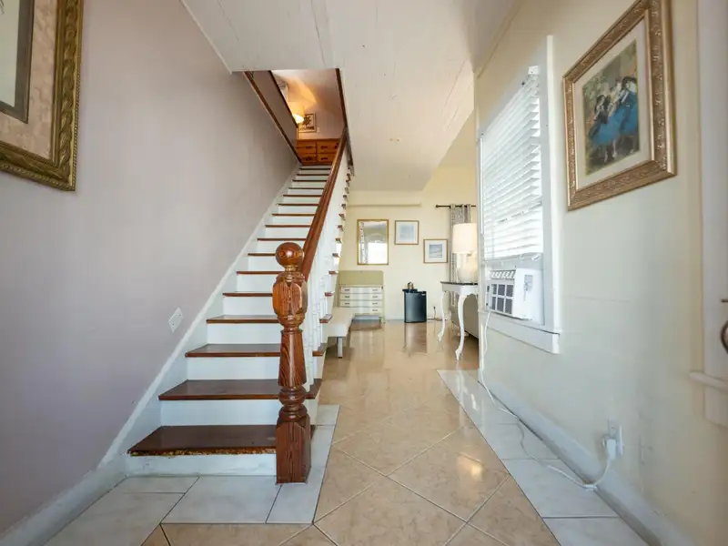 Boutique Guesthouse in Historic Old Town Key West with 15 Deluxe Rooms
