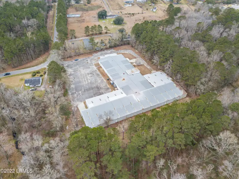 Two Warehouse Spaces for Lease in Ridgeland Near I-95 and Downtown