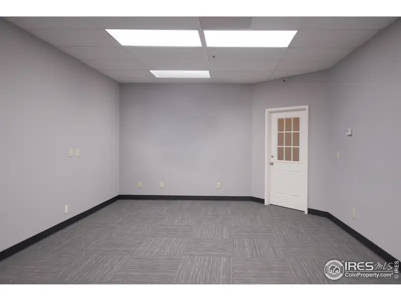 Industrial Office/warehouse for Lease in Loveland, Co - 5,057 Sf with Office Space