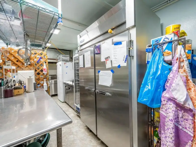 Commercial Restaurant on 3.4 Acres in Parsons, Tn with Extensive Equipment and Upgrades