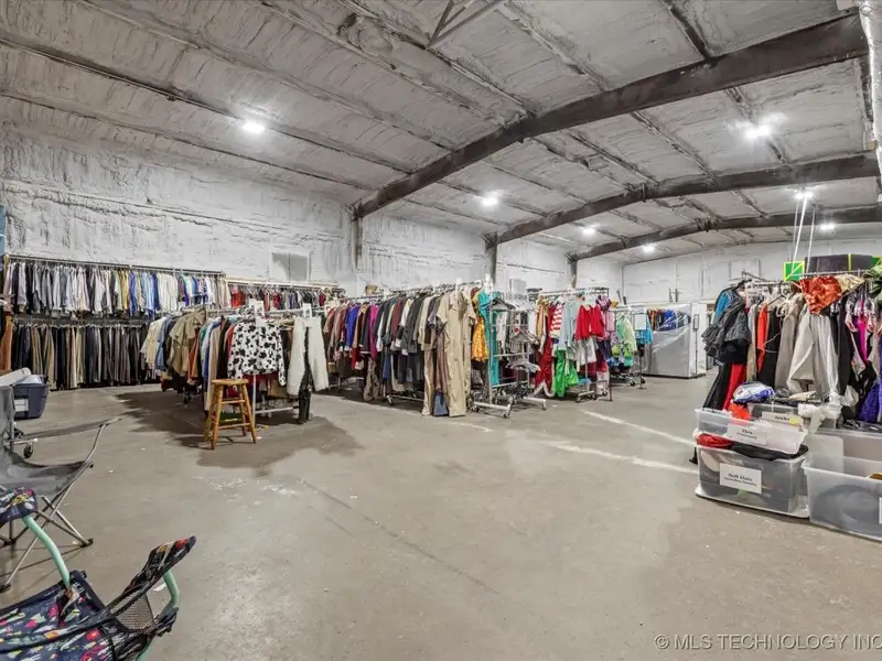 Climate-controlled Warehouse with 4,000+ Sq. Ft. in Convenient Location