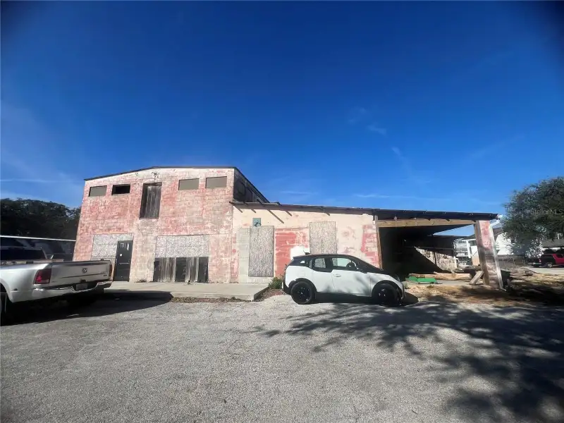 Income-producing Investment Property on South Main Street, 6.05 Acres with Diverse Tenants