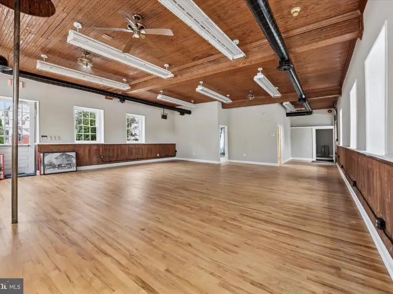 Historic 1906 Commercial Property in Bristol Borough with Versatile Layout and Prime Location