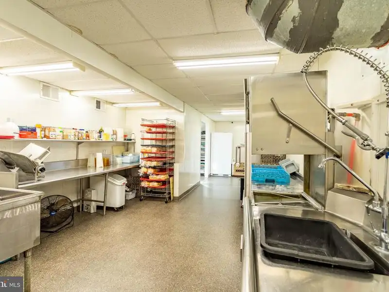 Established Restaurant with Commercial Kitchen and 120+ Seating in Hardy County