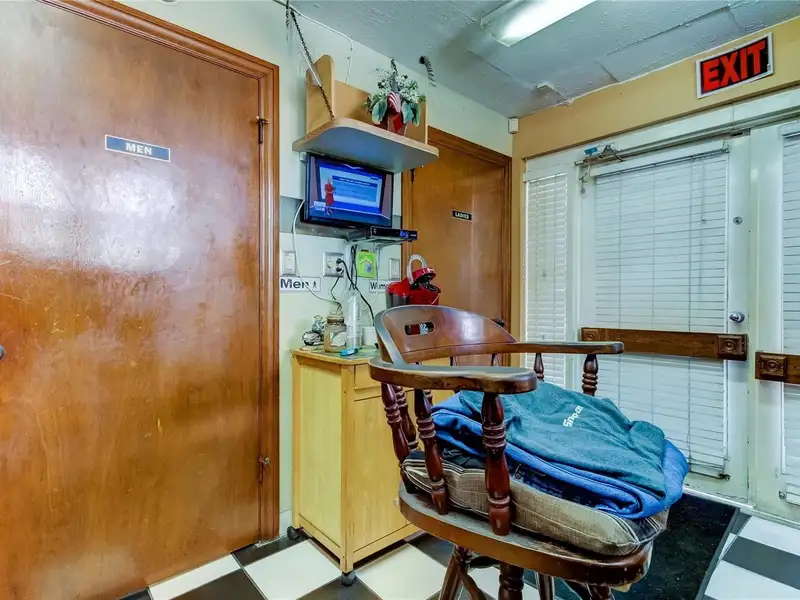 Auto Repair Shop for Sale in Established Oldsmar Location with Equipment and Storage