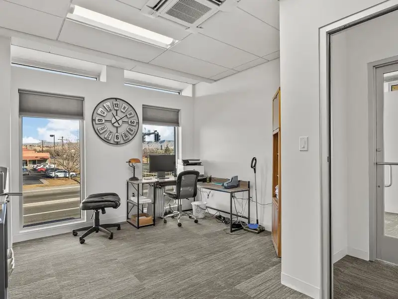 Class a Executive Office Suite for Lease at the Vault, 360 Sf with Premium Amenities