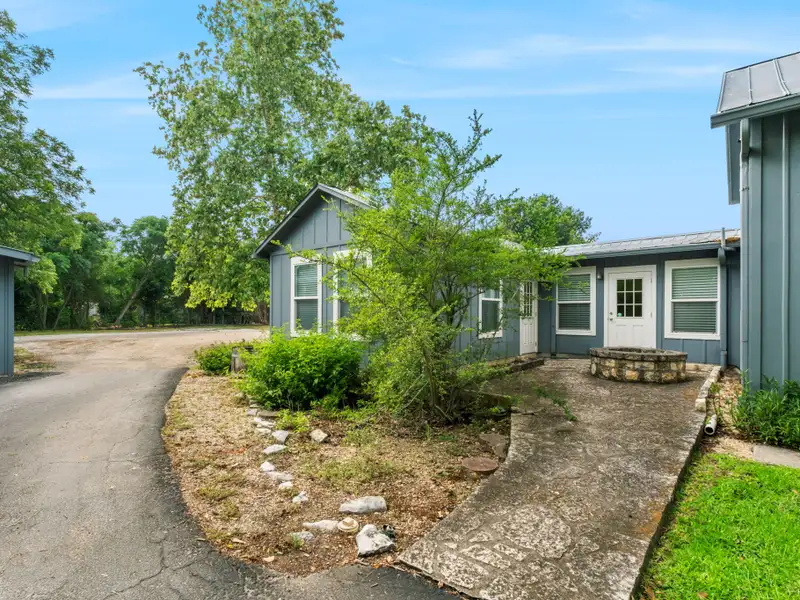 Historic Vintage Office Building with Additional Income Potential in Downtown Boerne
