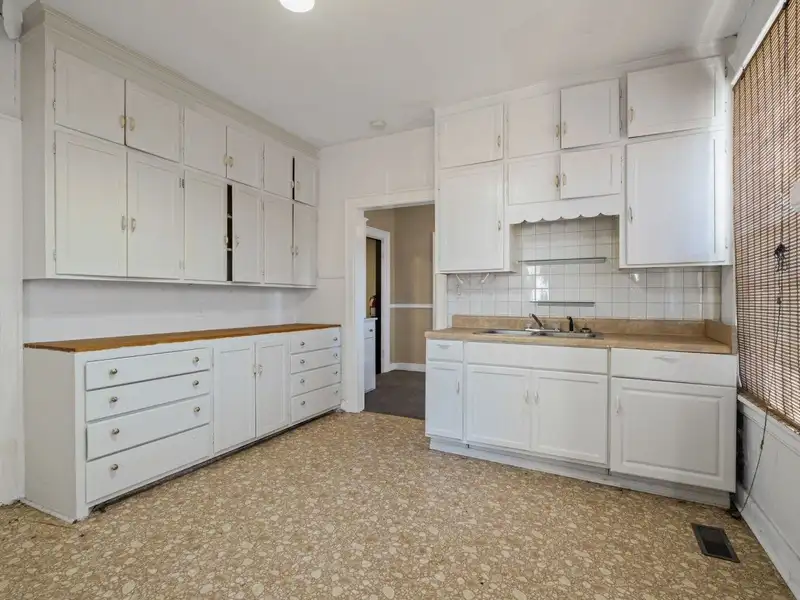 Historic Bungalow and Detached Unit on Main St with Commercial Potential