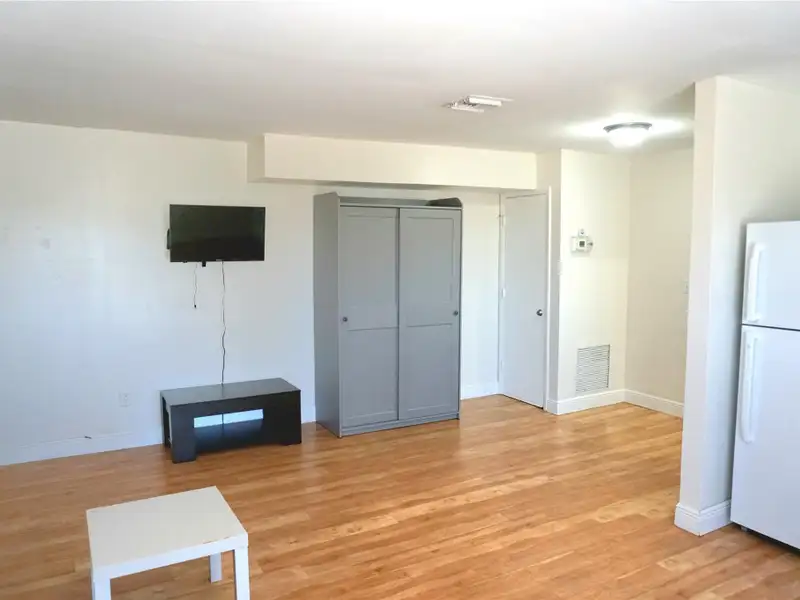 Turnkey Multifamily Investment: 8 Furnished Studios & 2/2 Apartment Near Las Olas