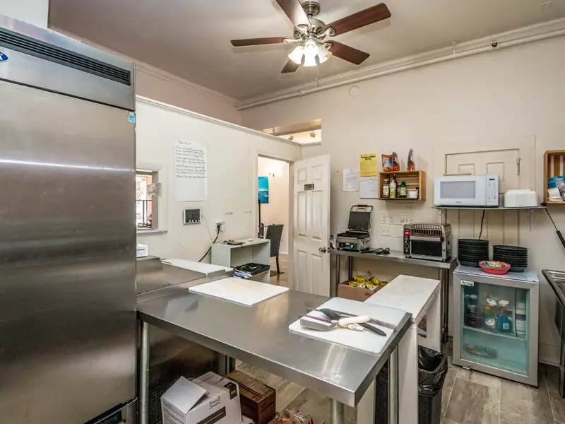 Established Coffee and Sweet Shop in Prime North Conway Village Location