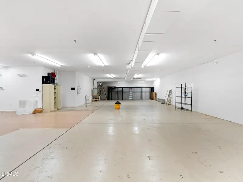 Multi-use Building with Long-term Tenant and Warehouse/office Space in Prime Location