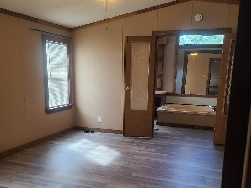 Income-producing Duplex in Ingram, Tx with Positive Cash Flow and Privacy Fencing