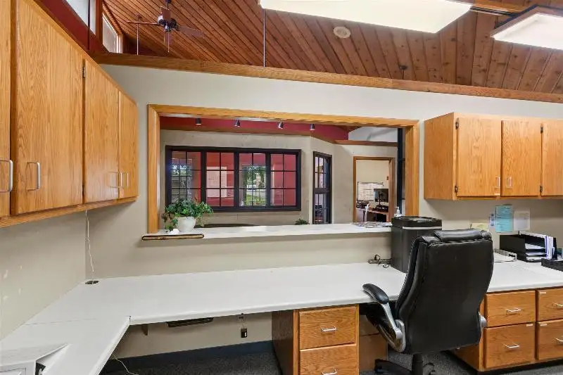 Standalone 3,300 Sf Commercial Building in Stanley Street Medical Arts Plaza, Stevens Point