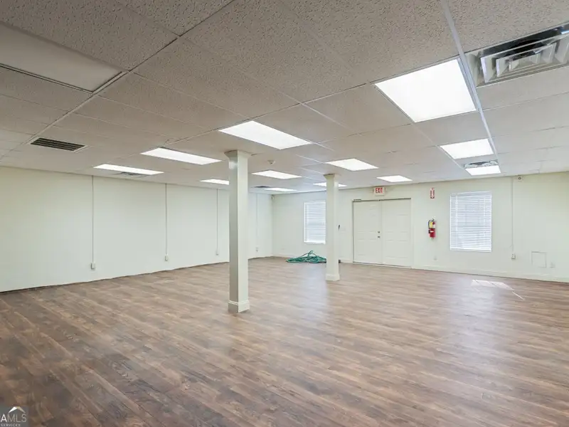 Versatile 7,900+ Sq Ft Medical Office Building in Prime Location Near Hospital