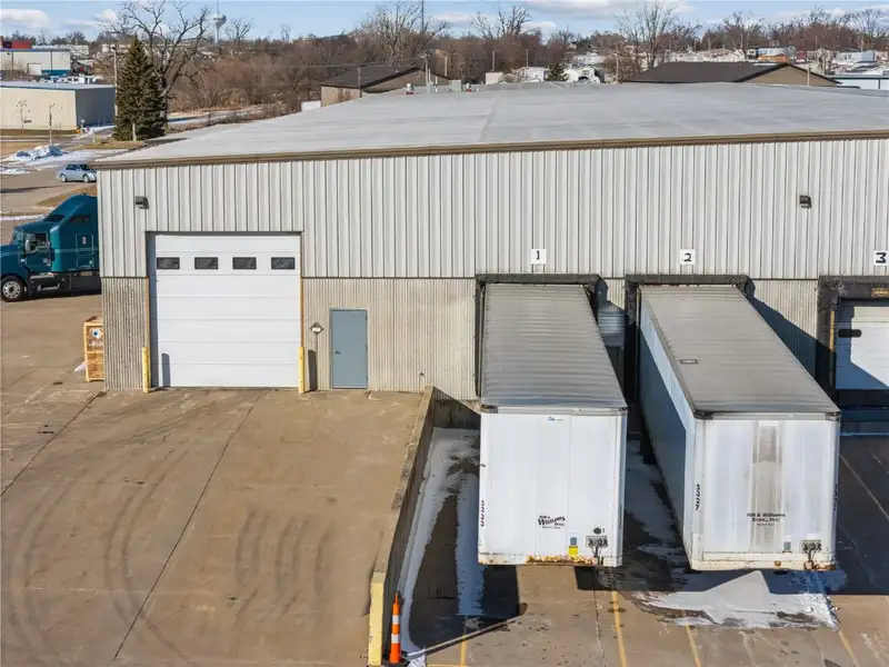 54,000 Sf Heated Warehouse and Office Space in Marion, Ia with Wash Bay and Loading Options