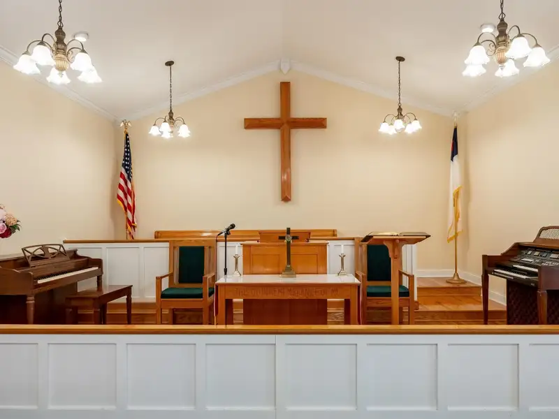 Historic Former Methodist Church in Mcminn County with Stained Glass and Southern Charm